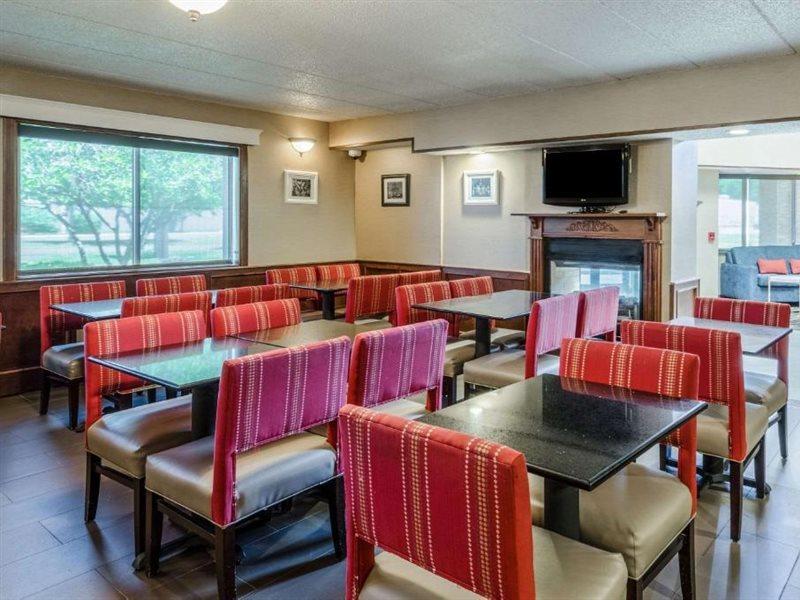 Comfort Inn & Suites West Springfield Ngoại thất bức ảnh