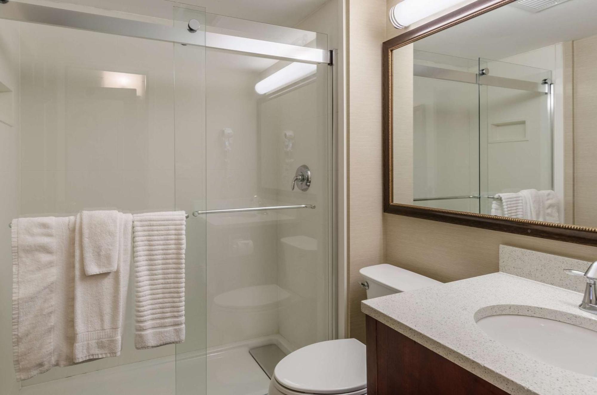 Comfort Inn & Suites West Springfield Ngoại thất bức ảnh
