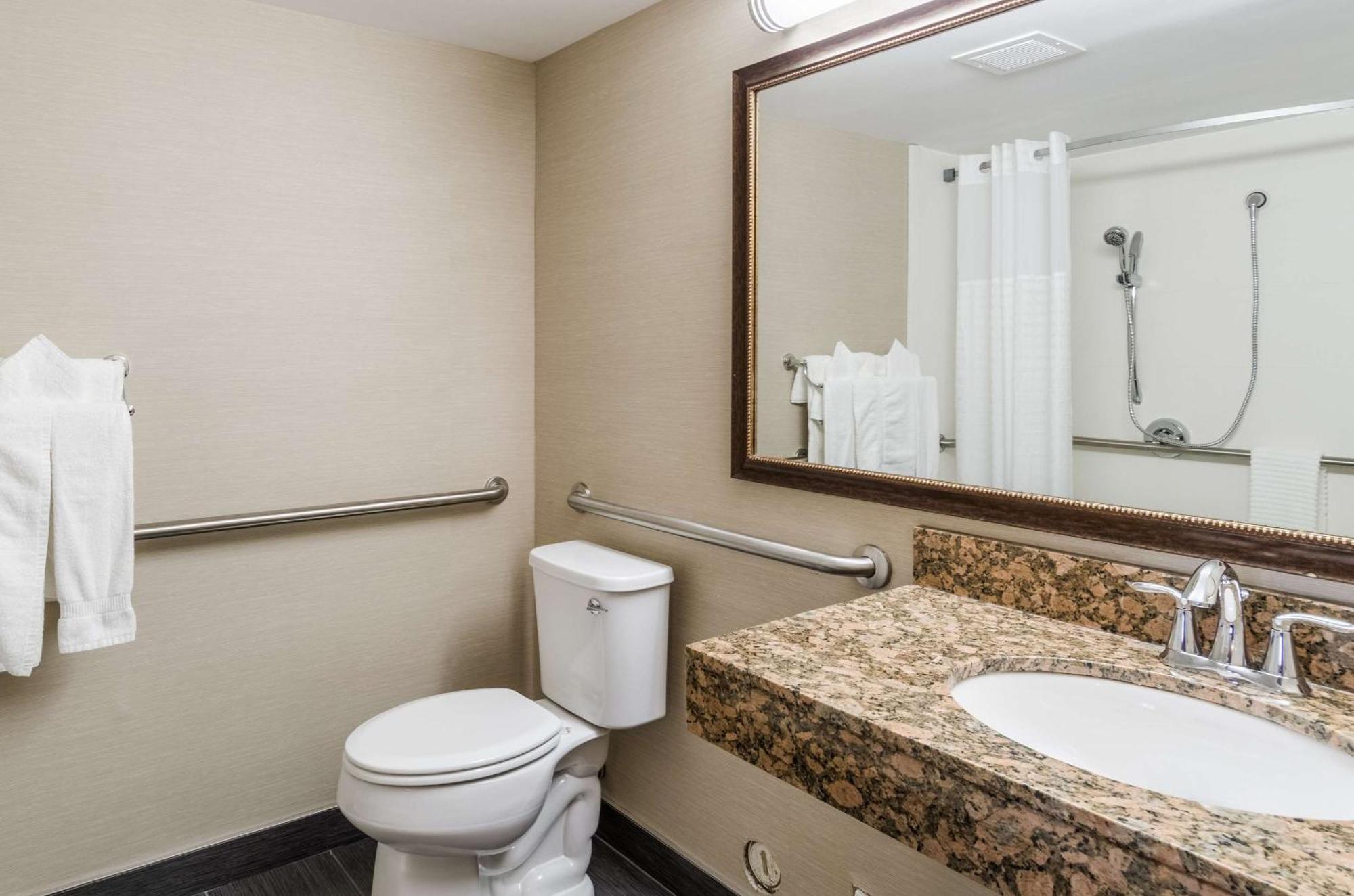 Comfort Inn & Suites West Springfield Ngoại thất bức ảnh