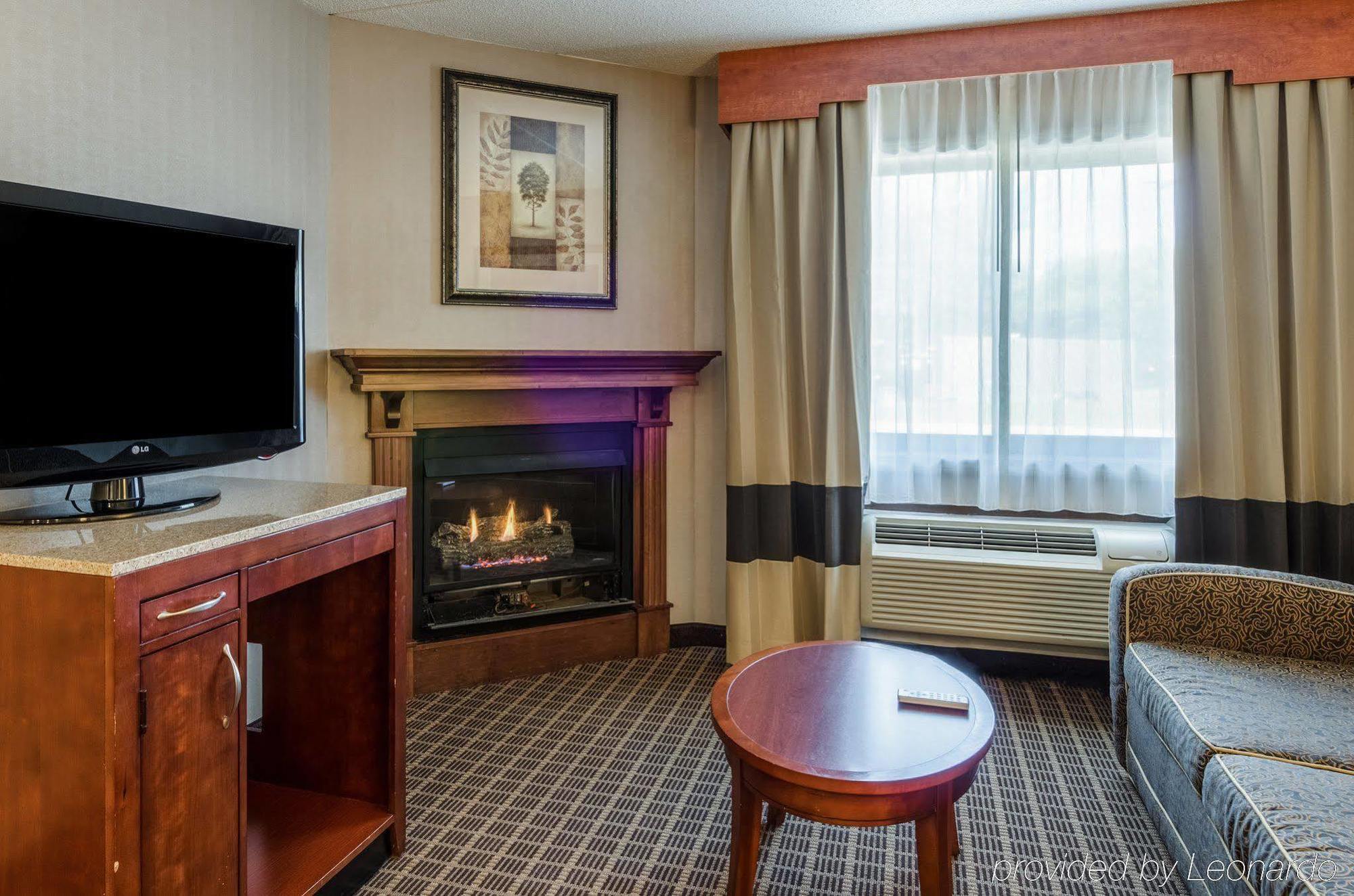 Comfort Inn & Suites West Springfield Ngoại thất bức ảnh